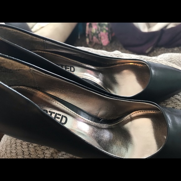 Kenneth Cole Unlisted Collection - Picture 2 of 6